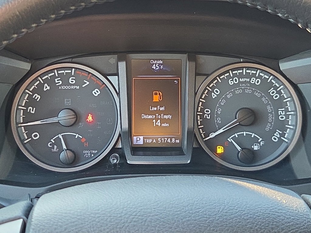 Used 2021 Toyota Tacoma TRD Off-Road image 27