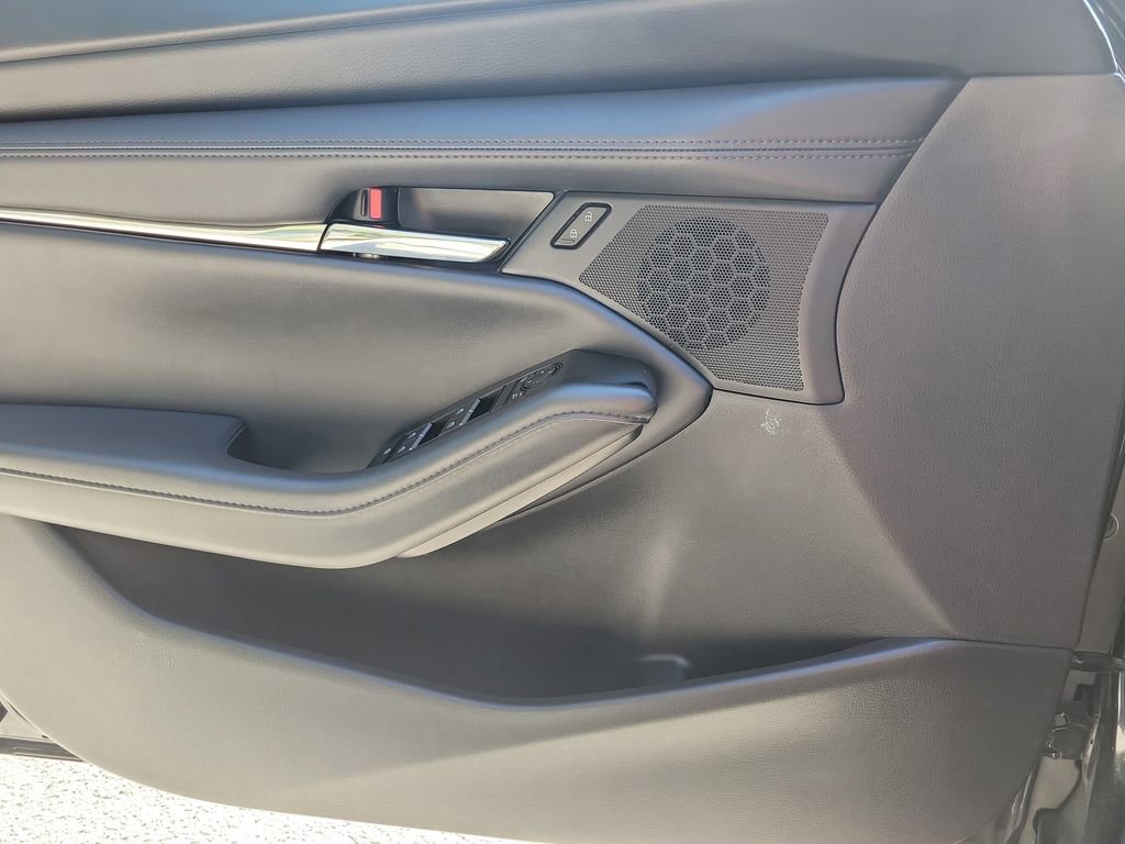 Used 2022 MAZDA MAZDA3 s image 19