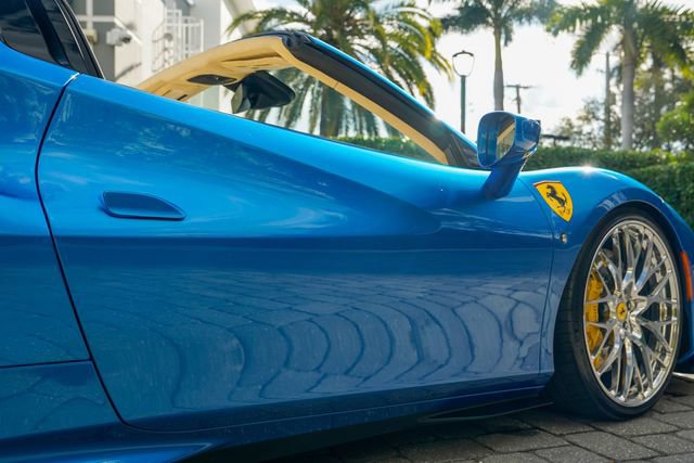 Used 2021 Ferrari F8 Tributo image 28