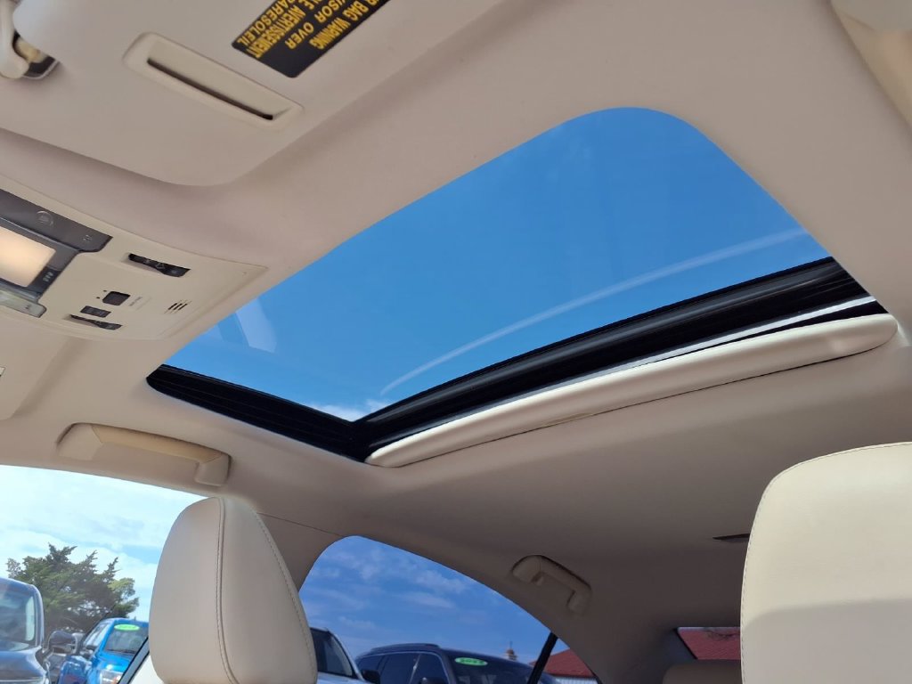 Used 2016 Lexus ES 350 w/ Luxury Package w/Wood Trim FWD image 12