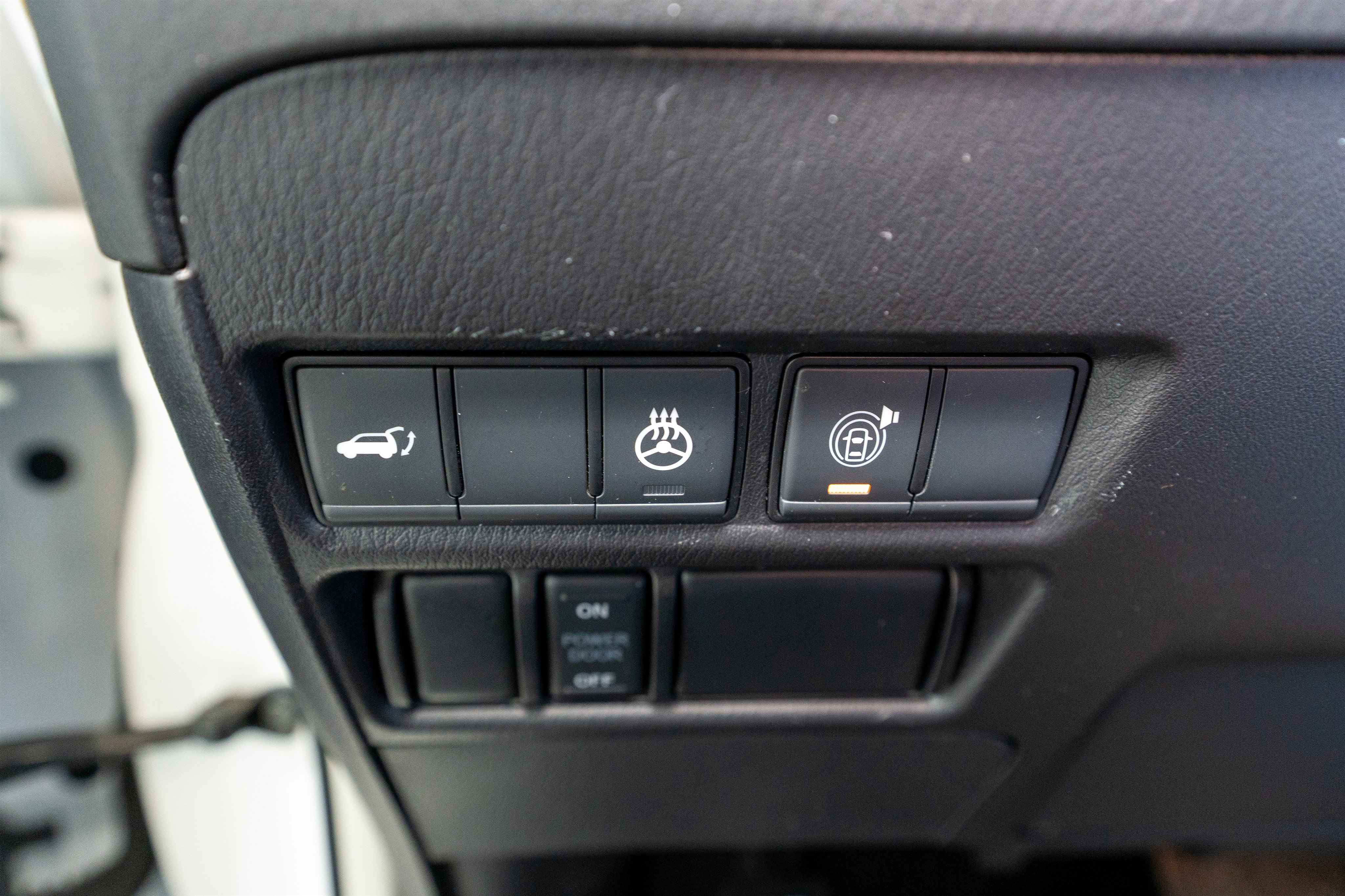 Used 2023 Nissan Armada Platinum w/ Captain's Chairs Package image 33