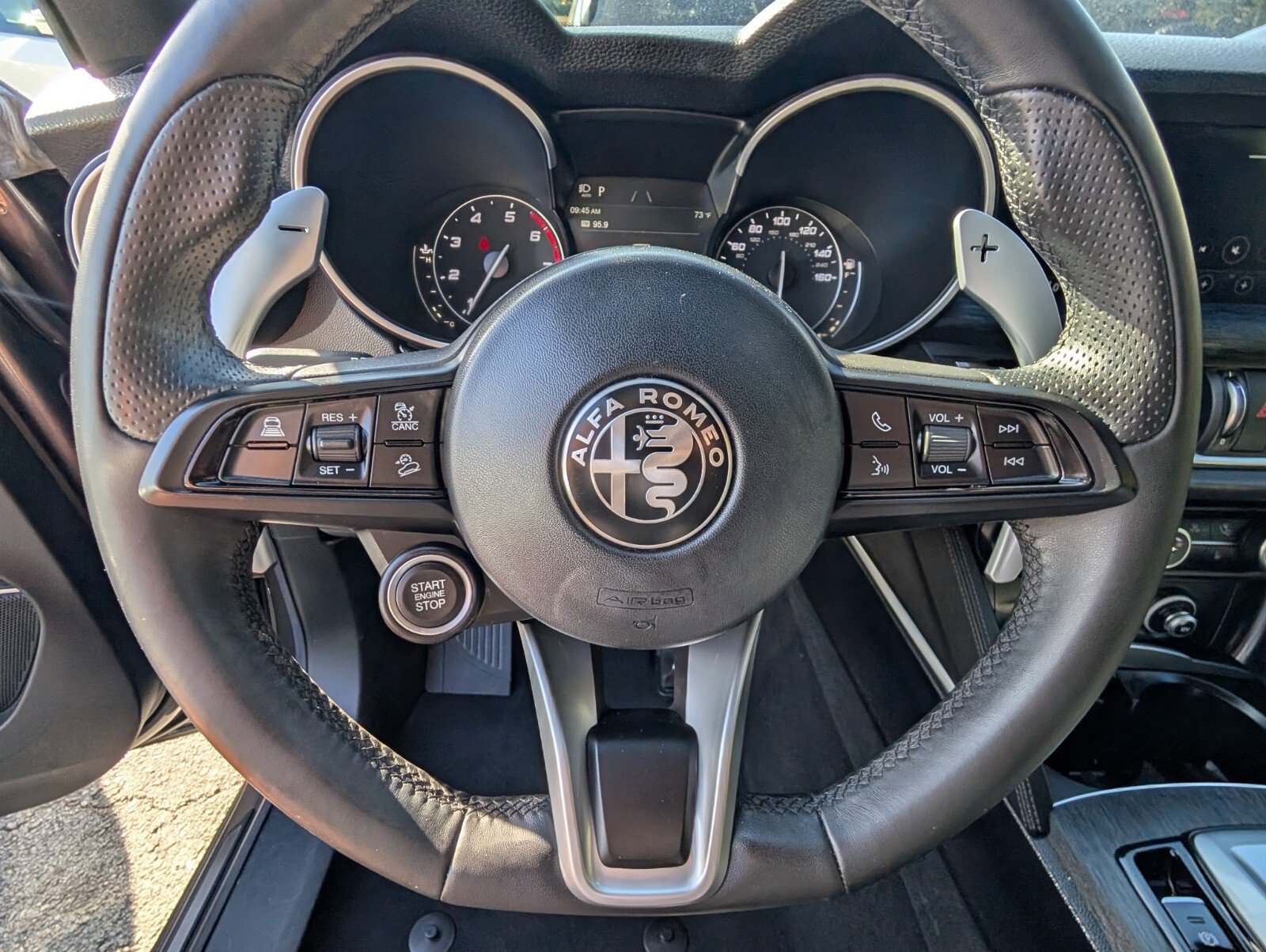 Used 2023 Alfa Romeo Stelvio Sprint image 34