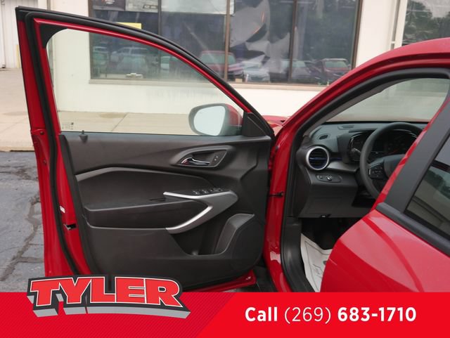 New 2026 Chevrolet Trax LS w/ LS Convenience Package FWD image 18