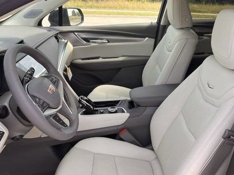 New 2026 Cadillac XT5 Premium Luxury w/ Driver Assist Package FWD image 22