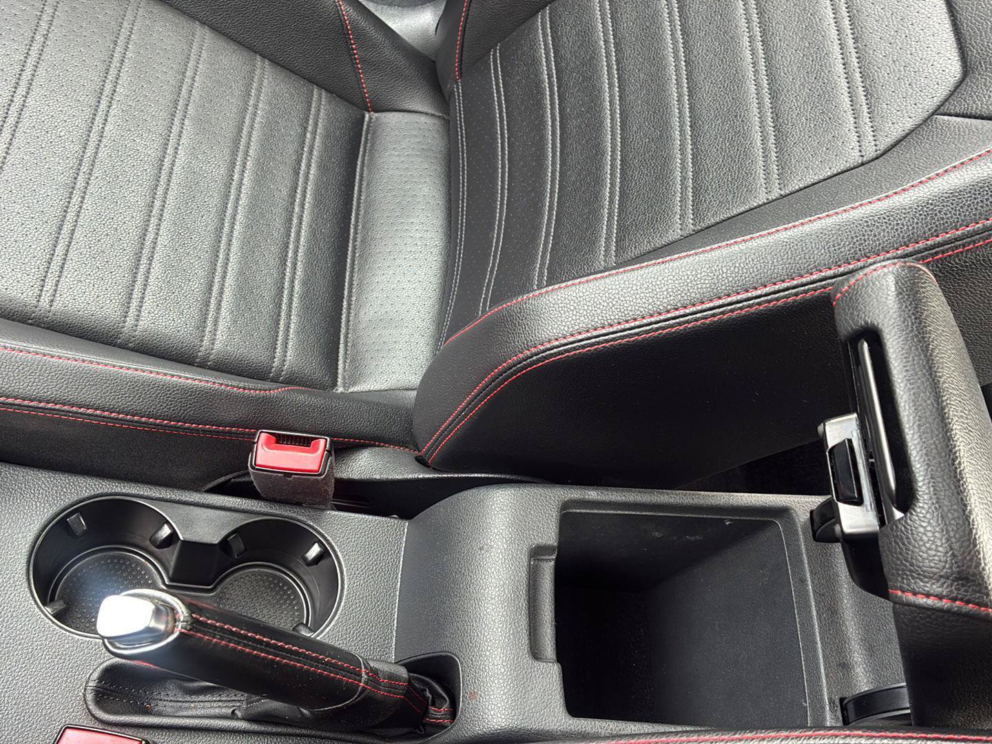 Used 2017 Volkswagen Jetta GLI FWD image 30