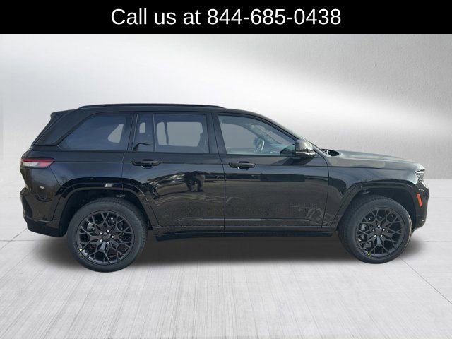 New 2025 Jeep Grand Cherokee Summit AWD/4WD image 4