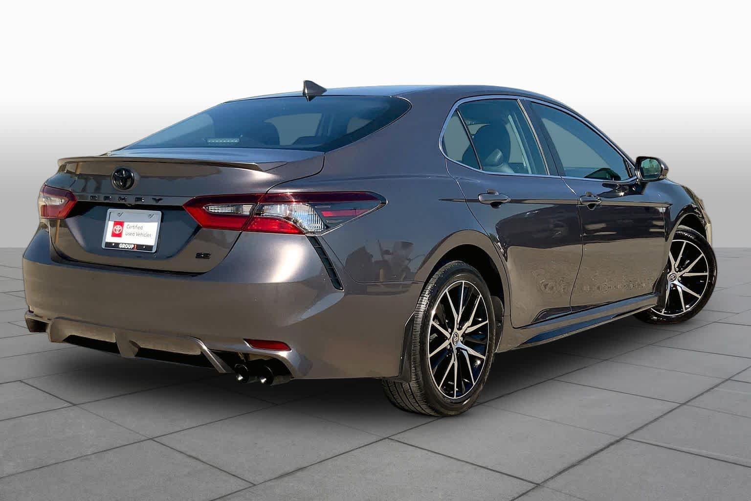 Used 2023 Toyota Camry SE w/ Convenience Package FWD image 13