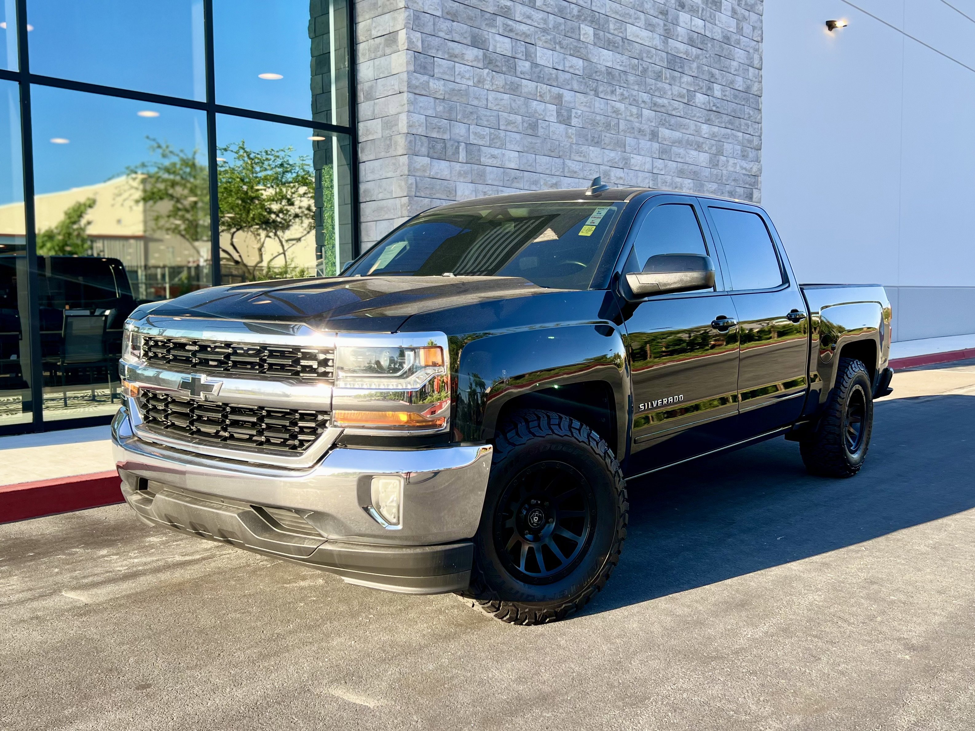 Used 2018 Chevrolet Silverado 1500 LT w/ All Star Edition RWD image 1