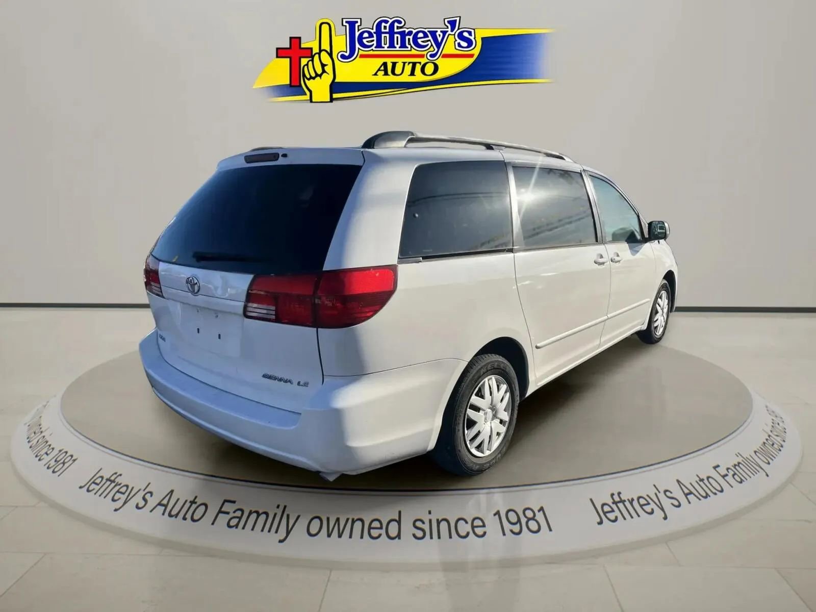 Used 2005 Toyota Sienna CE image 6