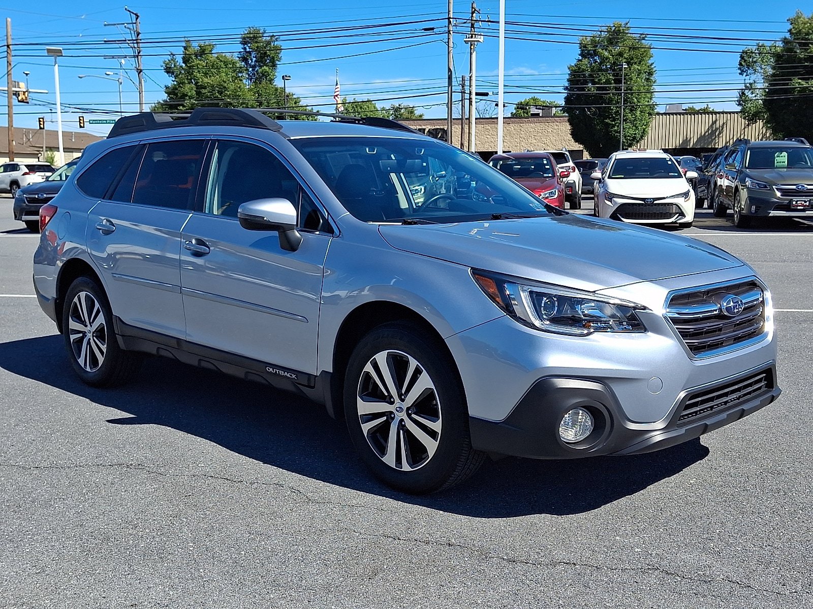 Used 2019 Subaru Outback 2.5i Limited w/ Popular Package #2 AWD/4WD image 3