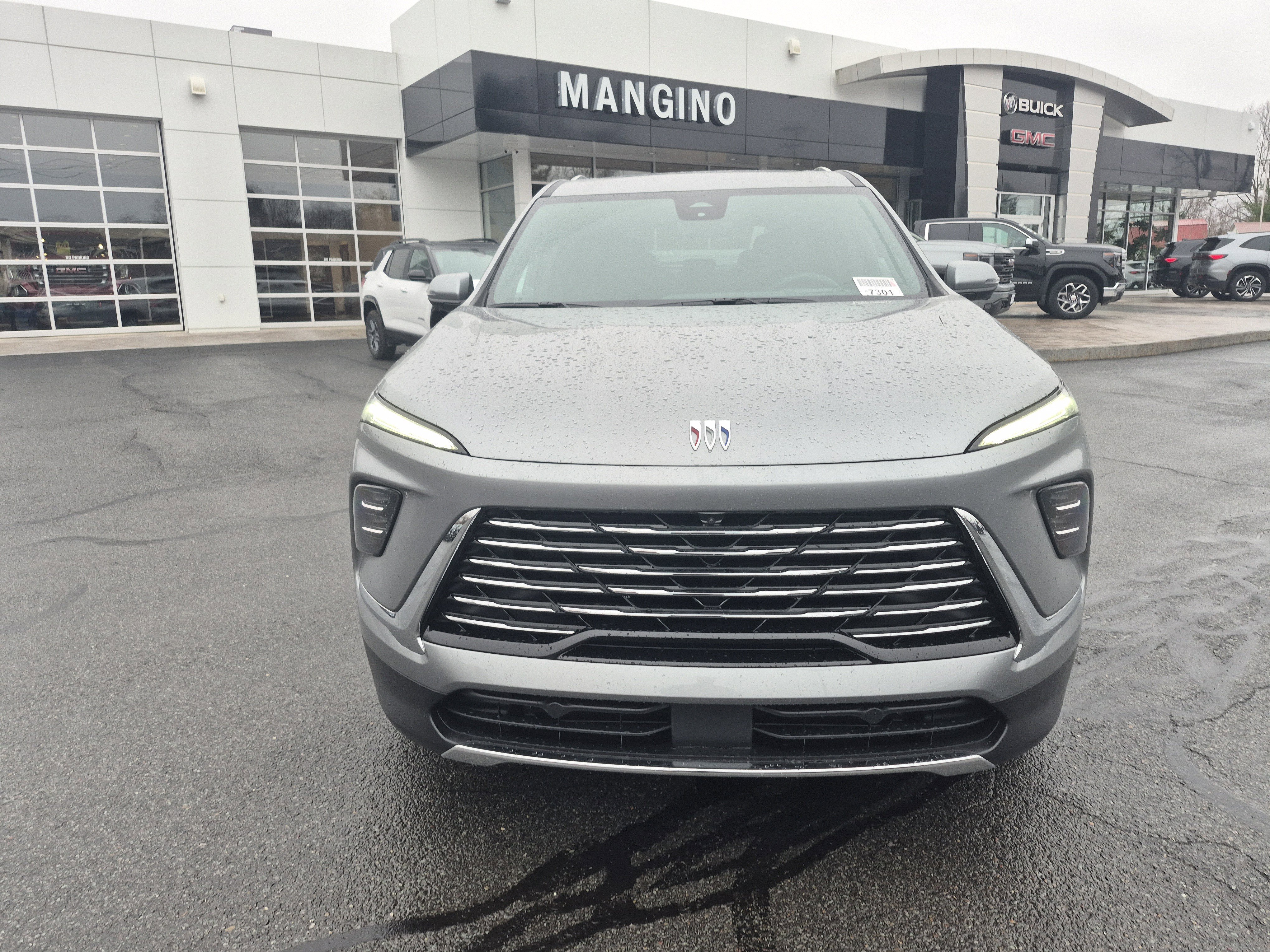 Used 2026 Buick Enclave Preferred image 8