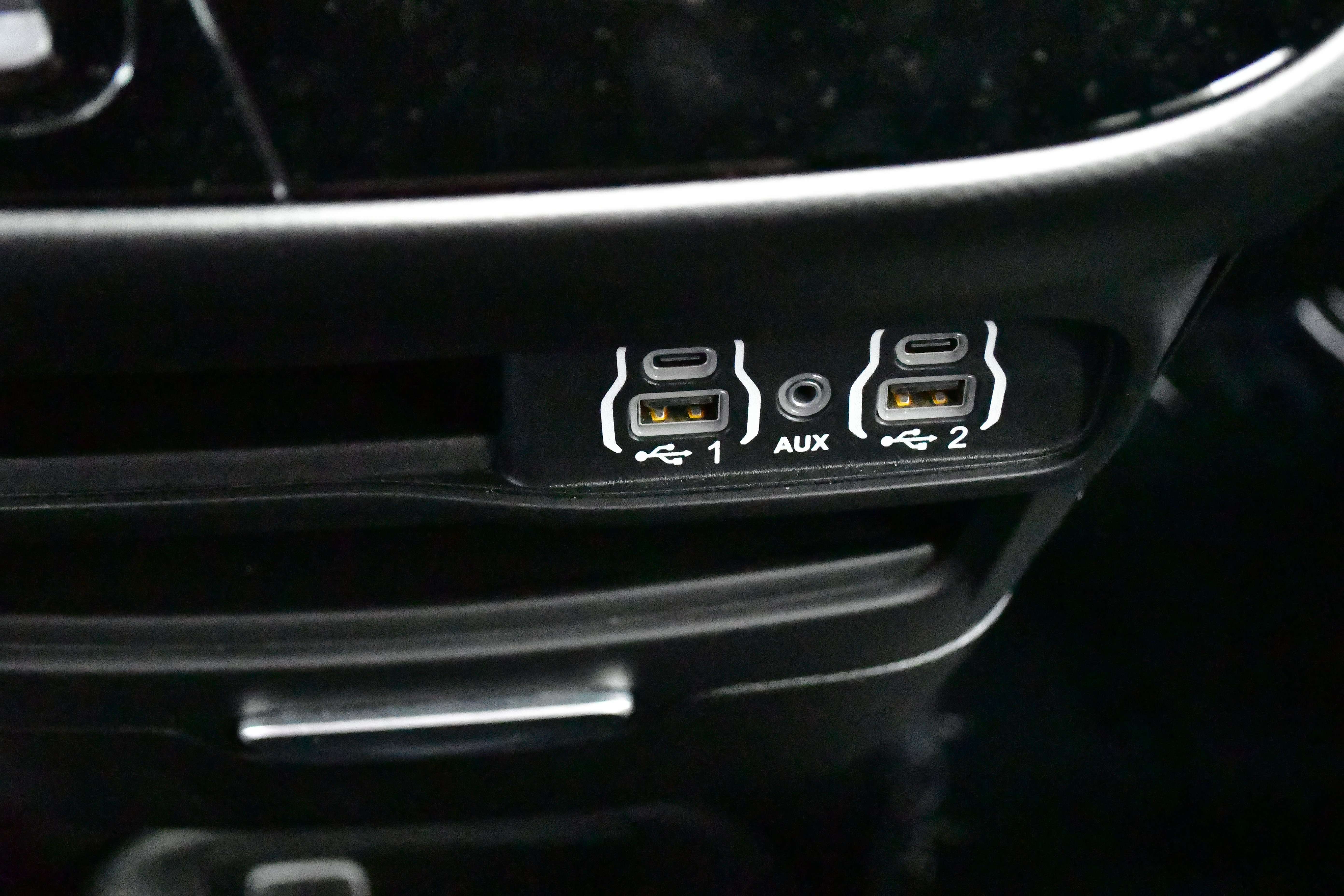 Used 2025 Chrysler Pacifica Select FWD image 29