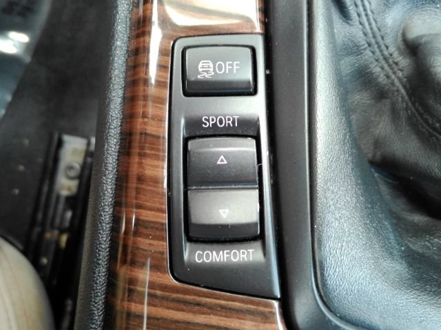 Used 2015 BMW Z4 sDrive28i RWD image 44