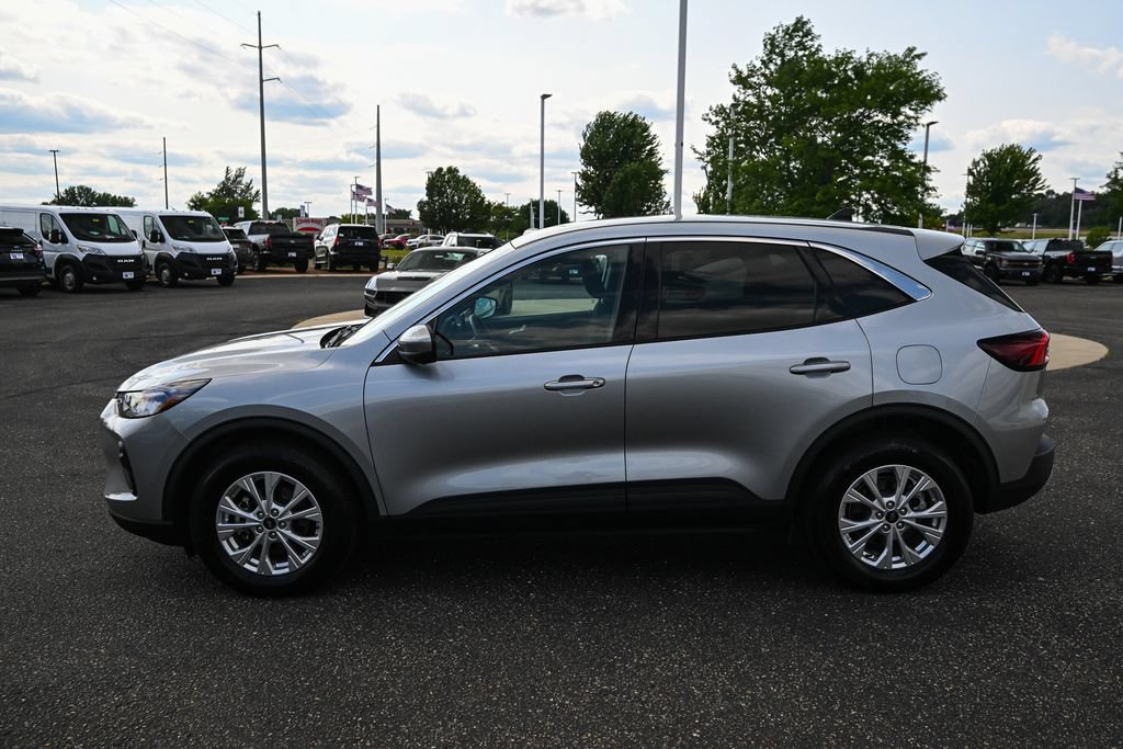 Used 2023 Ford Escape Active w/ Tech Pack #2 AWD/4WD image 8