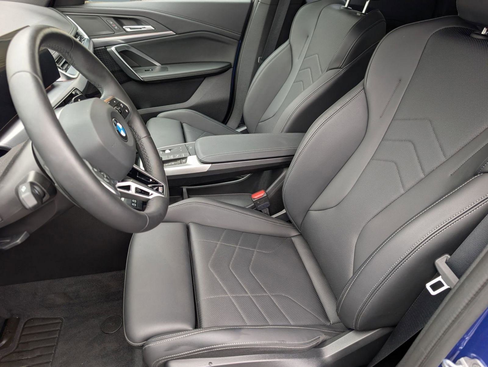 Used 2025 BMW X1 xDrive28i w/ Technology Package image 5