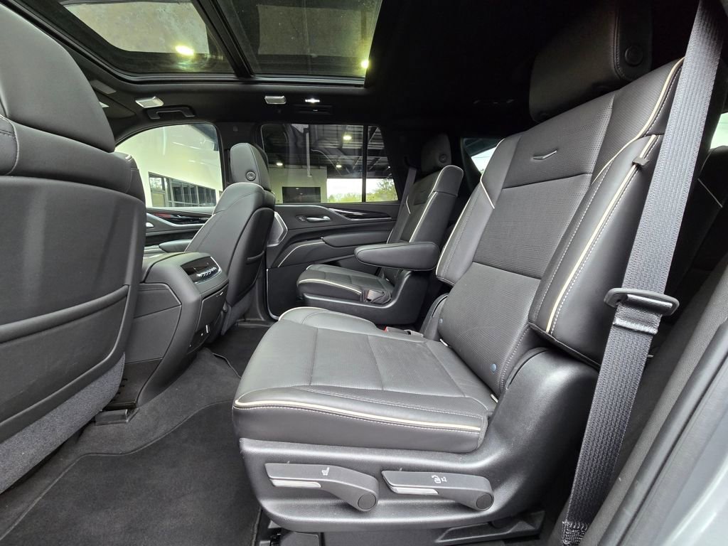 Used 2021 Cadillac Escalade Sport w/ Driver Assist Tech Package image 22