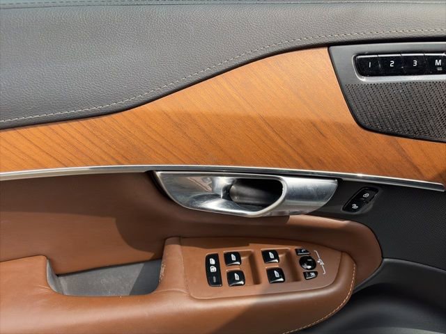 Used 2020 Volvo XC90 T6 Inscription image 11