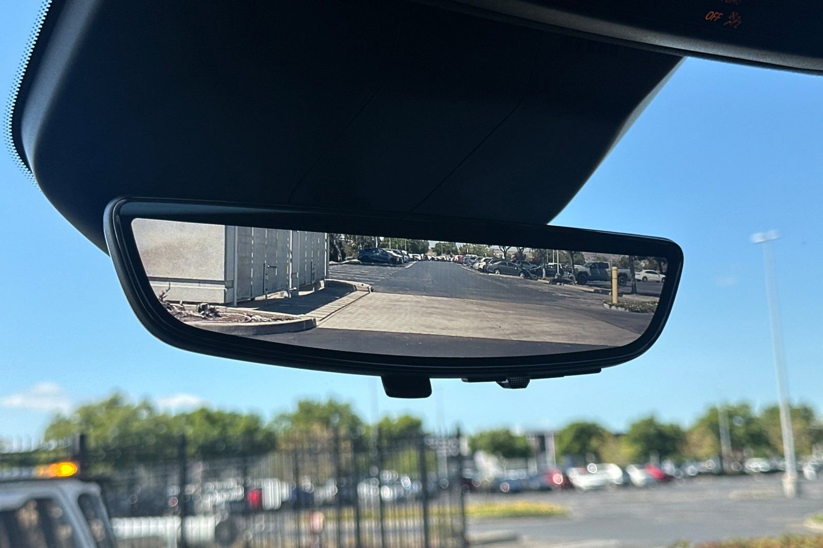 Certified 2024 Cadillac Escalade Sport Platinum image 25