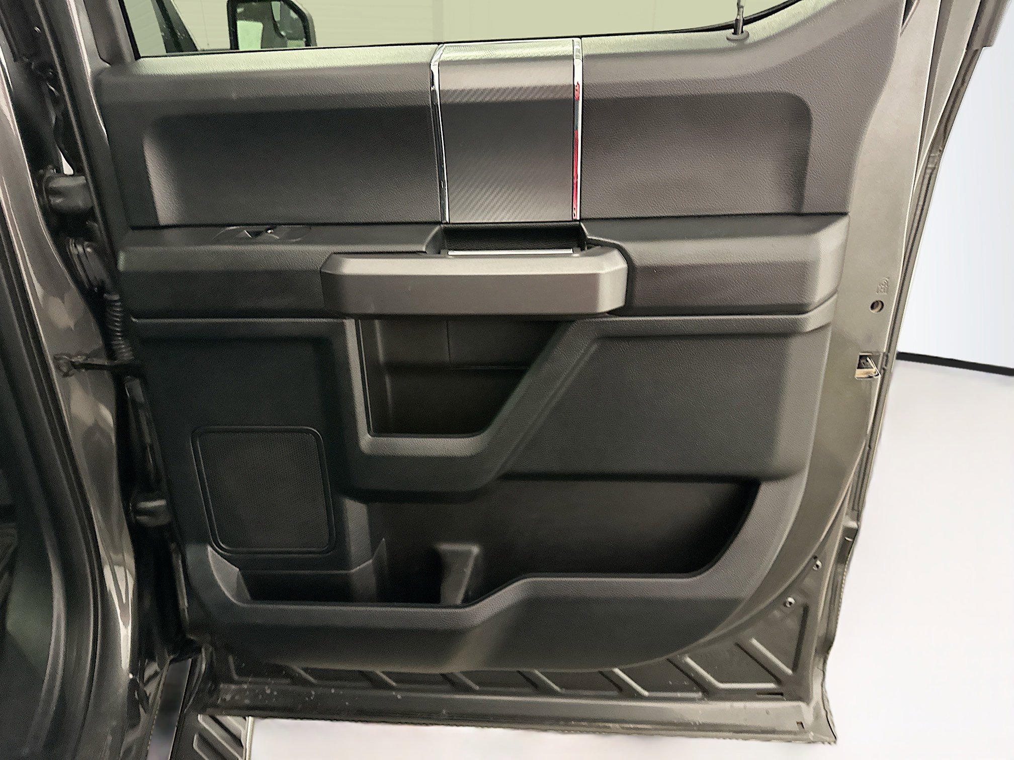 Used 2020 Ford F150 XLT w/ Equipment Group 302A Luxury image 31