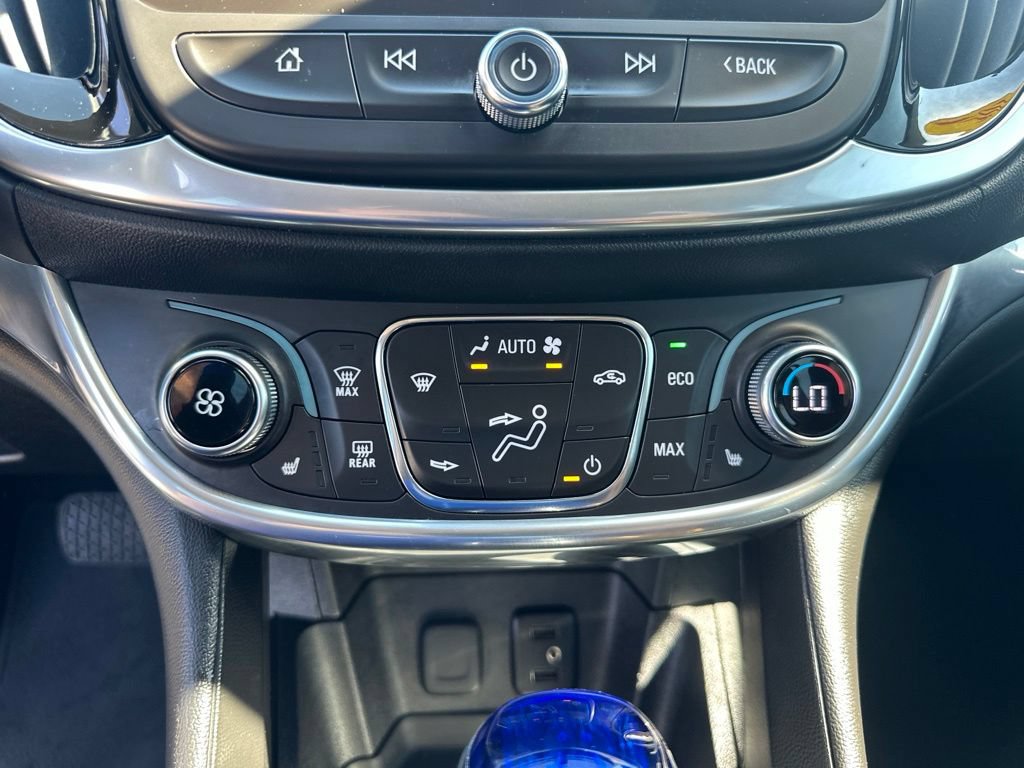 Used 2017 Chevrolet Volt Premier w/ Driver Confidence II Package FWD image 4