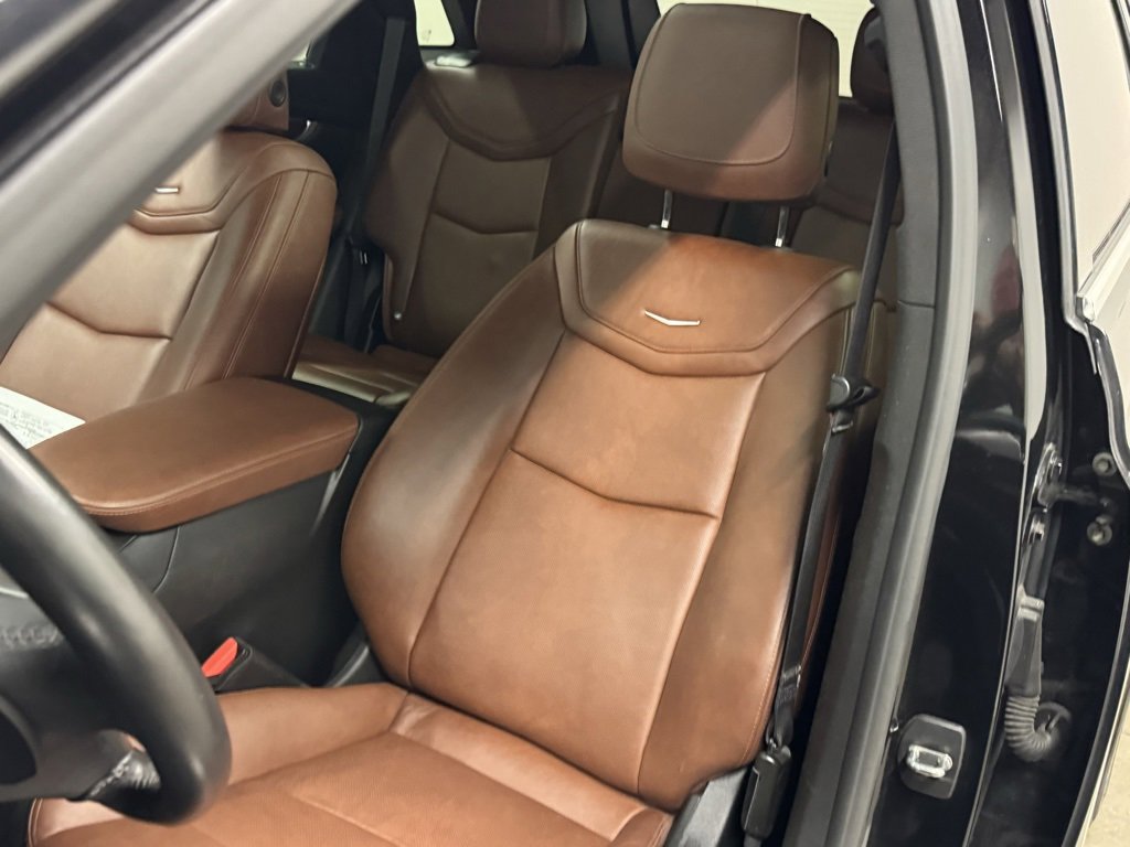 Used 2024 Cadillac XT5 Premium Luxury image 2