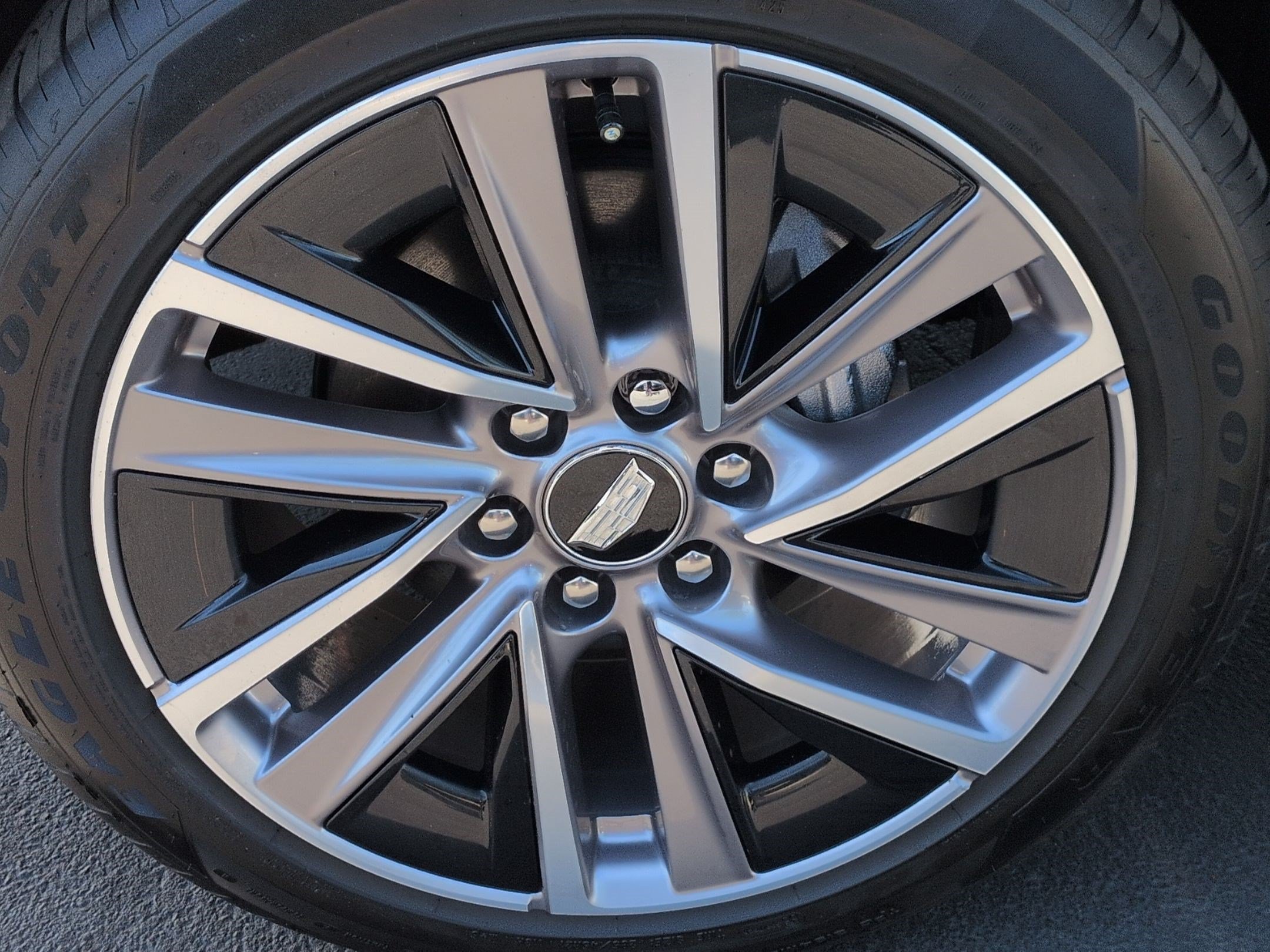 Used 2026 Cadillac Vistiq Sport w/ LPO, Floor Liner Package AWD/4WD image 13