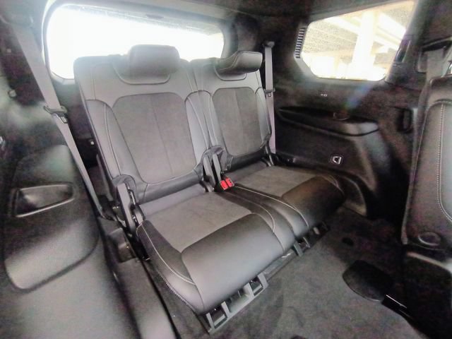 Used 2025 Jeep Grand Cherokee L Altitude RWD image 69