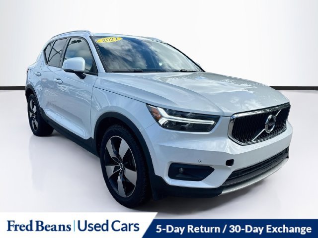 Used 2021 Volvo XC40 T5 Momentum w/ Protection Package Premier