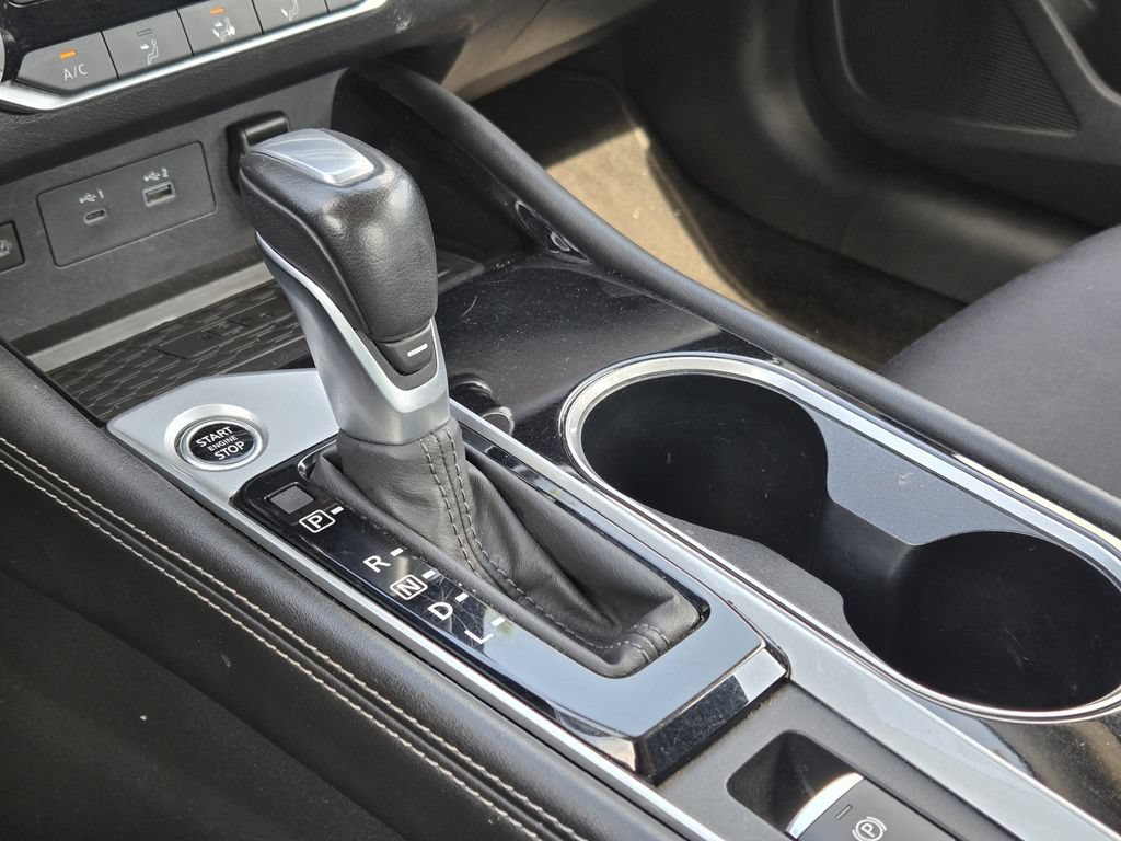 Used 2024 Nissan Altima 2.5 SV w/ SV Premium Package FWD image 9