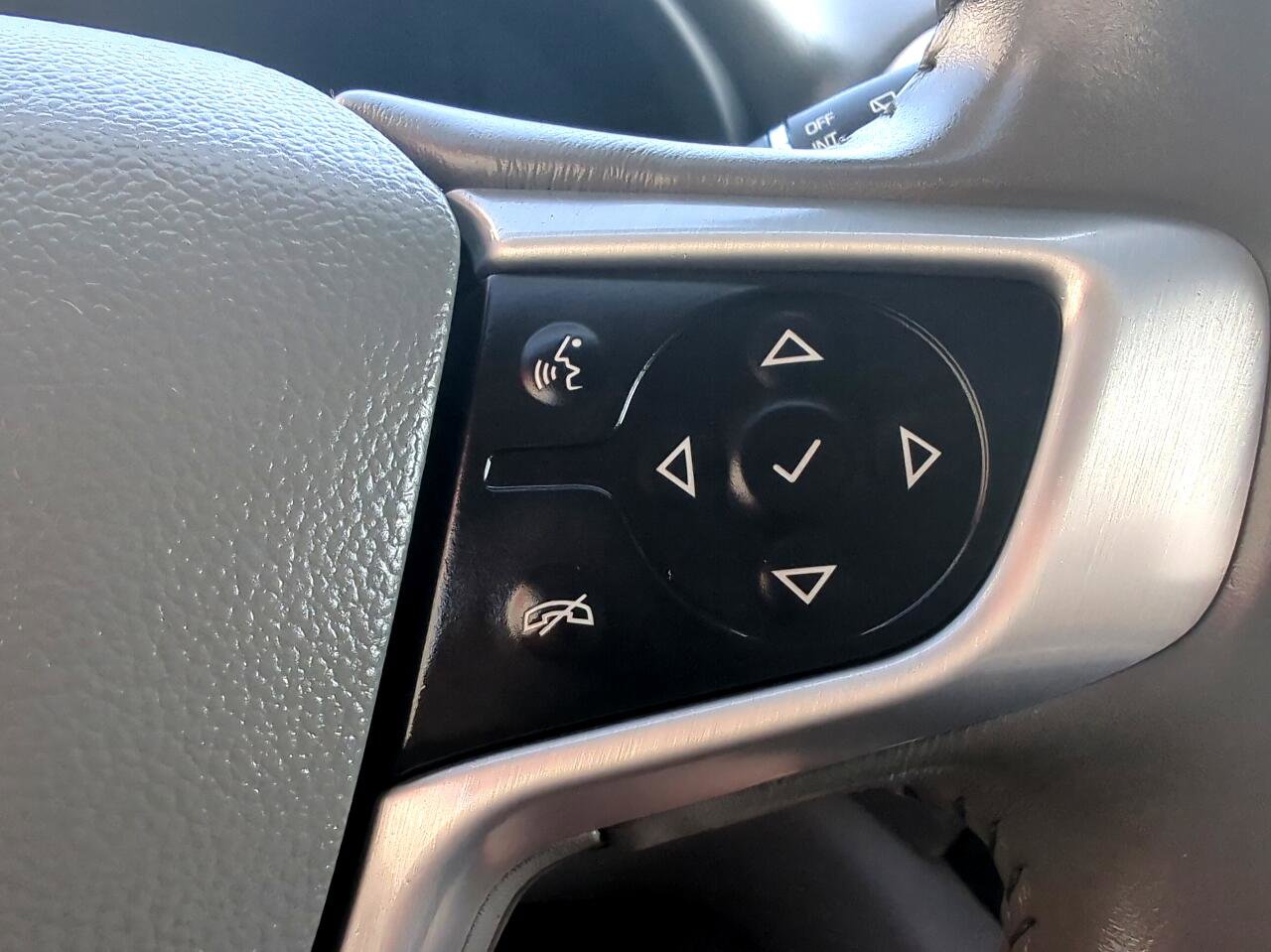 Used 2018 GMC Acadia SLE image 16