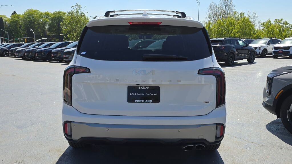 Used 2025 Kia Telluride EX w/ EX Captain's Chair Package AWD/4WD image 4