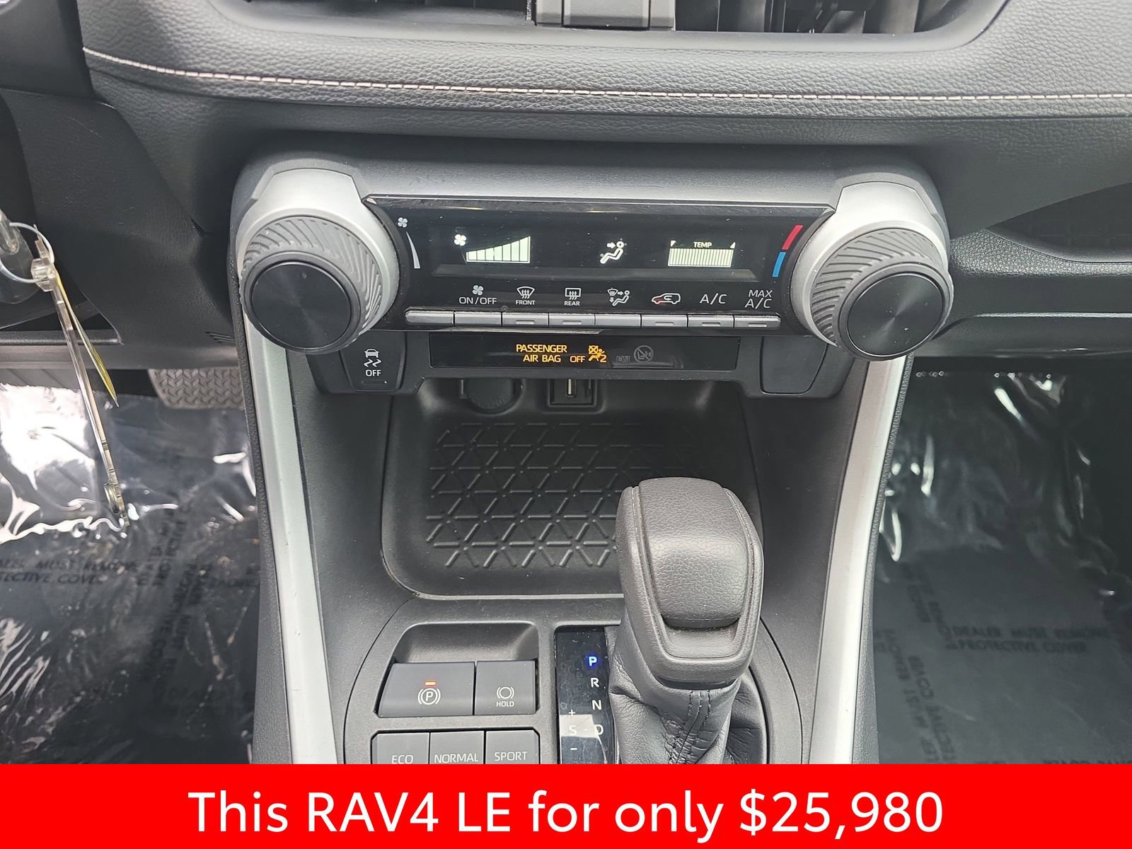Used 2022 Toyota RAV4 LE image 30