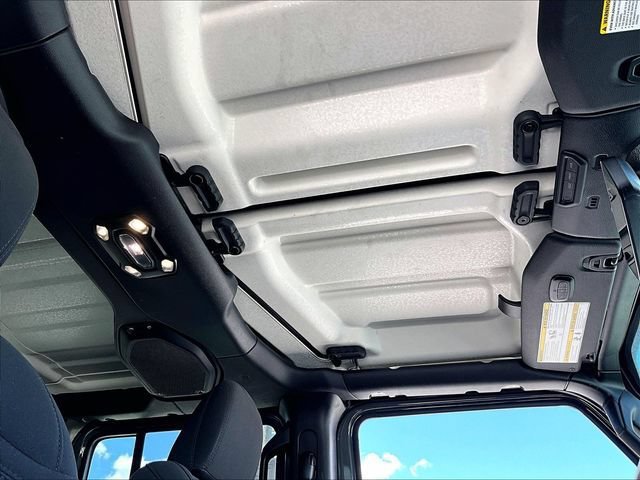 Used 2023 Jeep Wrangler Unlimited Sport AWD/4WD image 22