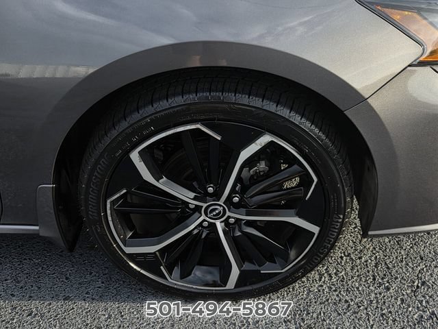 Used 2024 Nissan Altima 2.5 SR FWD image 18