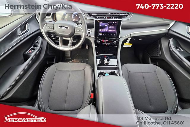 New 2026 Jeep Grand Cherokee Laredo image 12