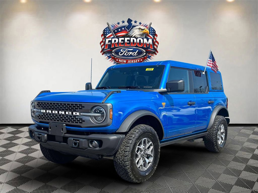 Used 2025 Ford Bronco Badlands AWD/4WD image 2