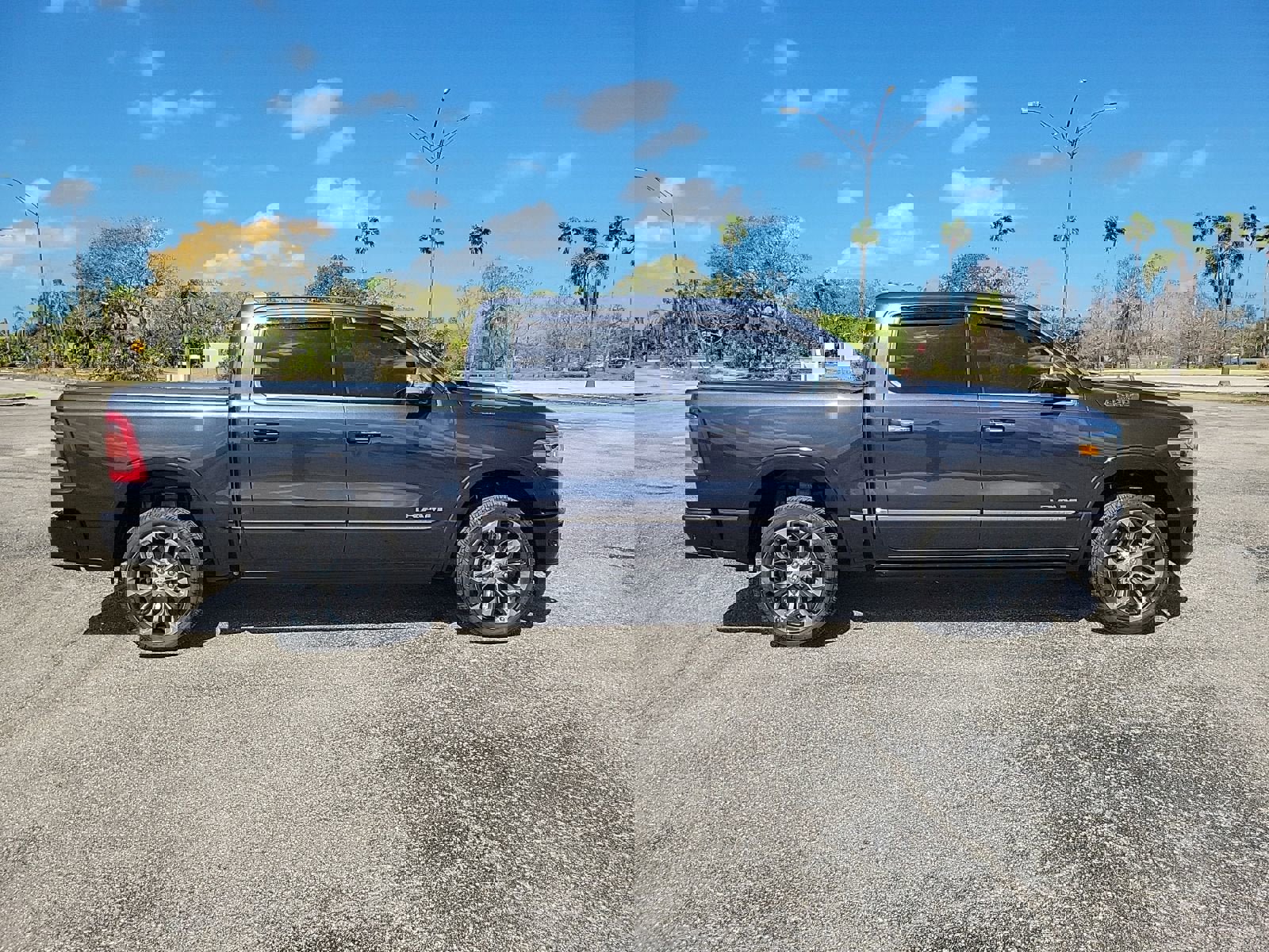 Used 2019 RAM 1500 Limited image 5