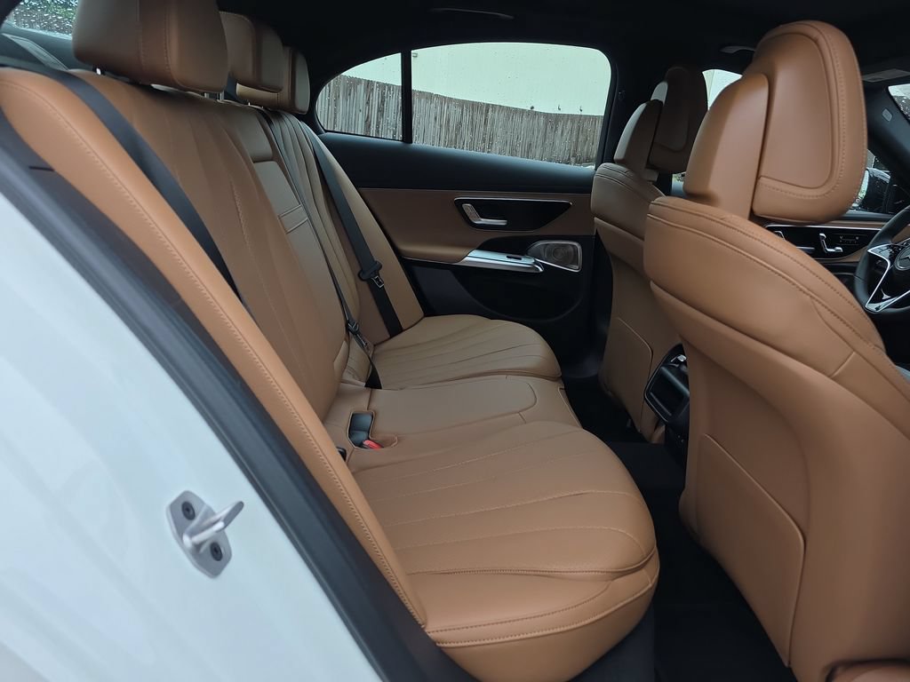 New 2026 Mercedes-Benz E 350 4MATIC Sedan image 15