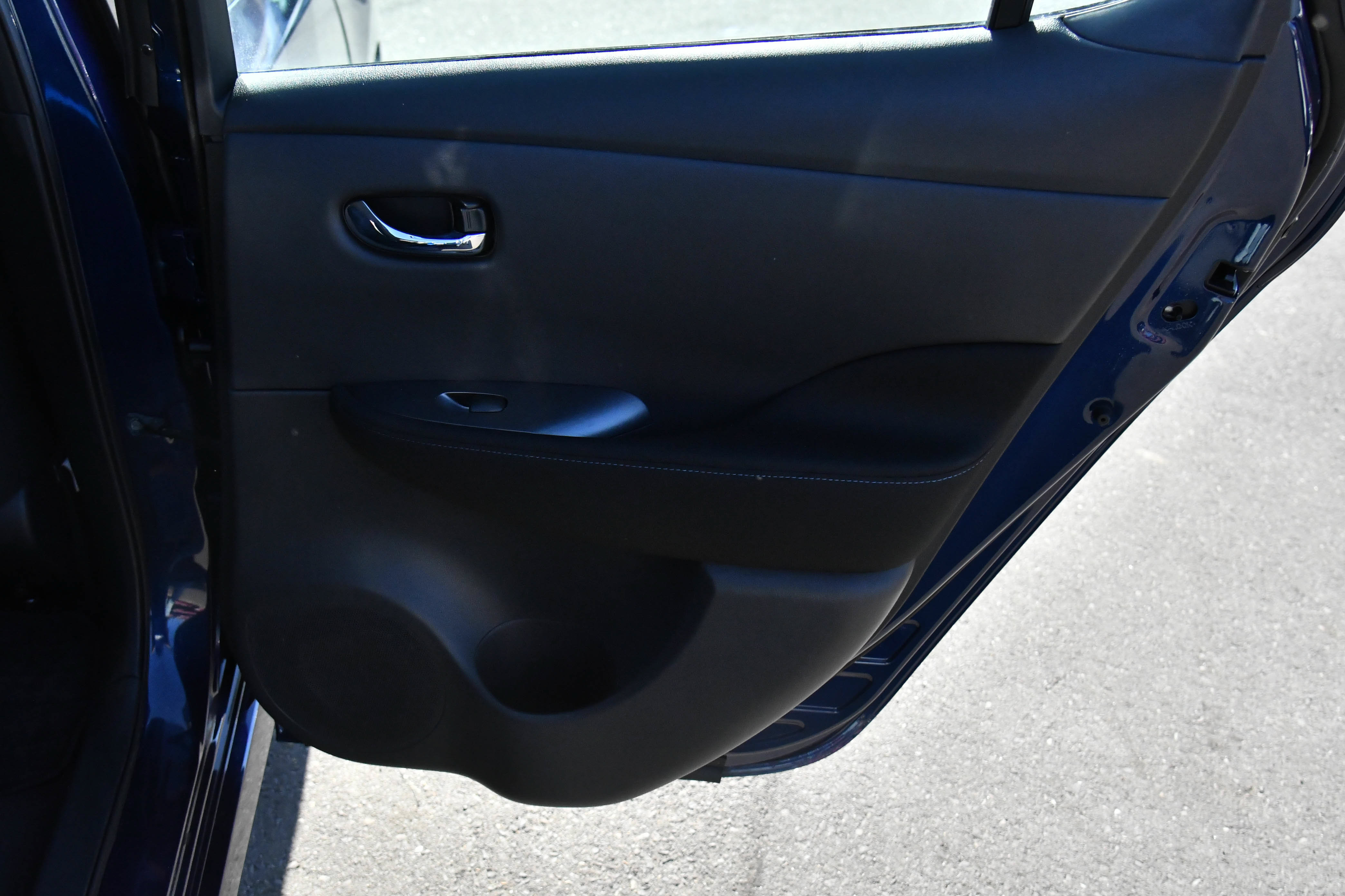 Used 2025 Nissan Leaf S FWD image 38