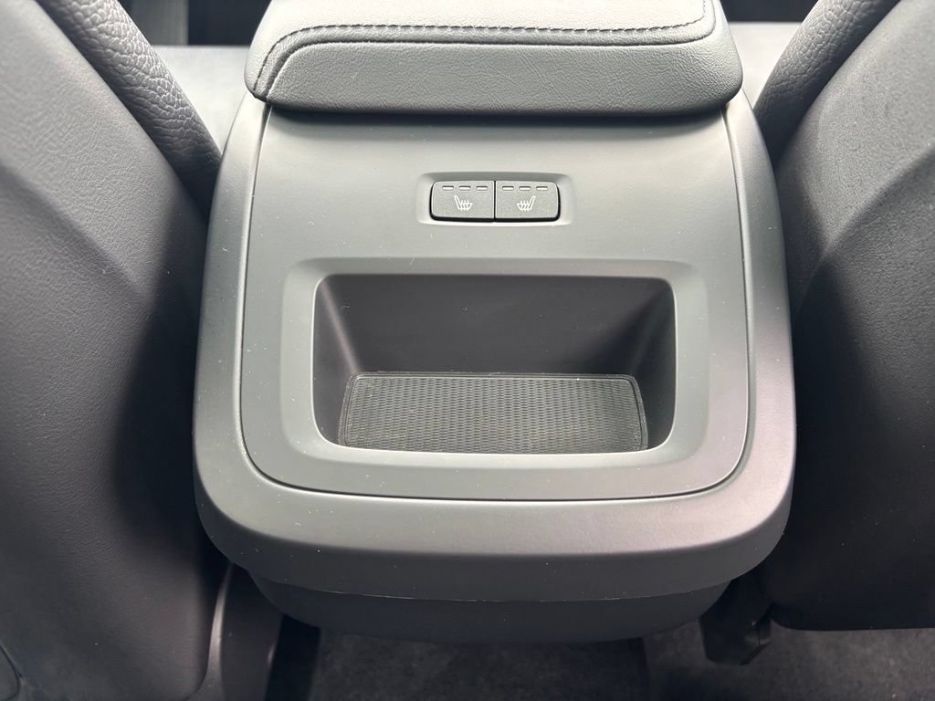 Used 2023 Volvo XC60 B5 Plus w/ Climate Package AWD/4WD image 23