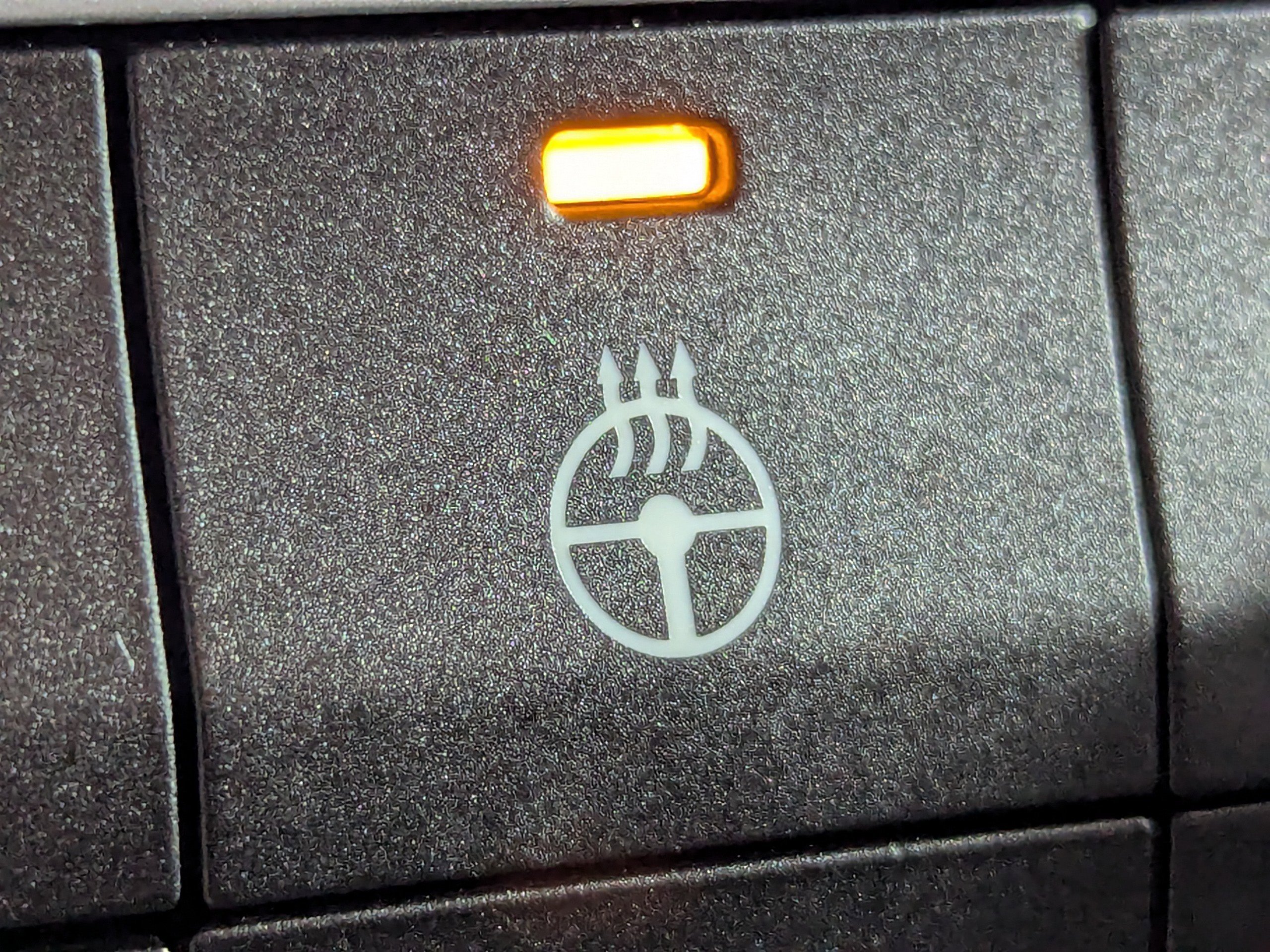 Used 2025 Jeep Wrangler Sahara AWD/4WD image 21