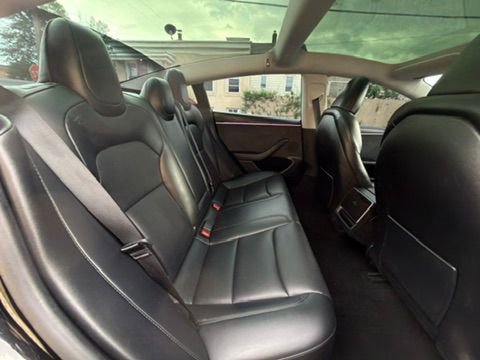 Used 2025 Tesla Model 3 Long Range AWD/4WD image 28