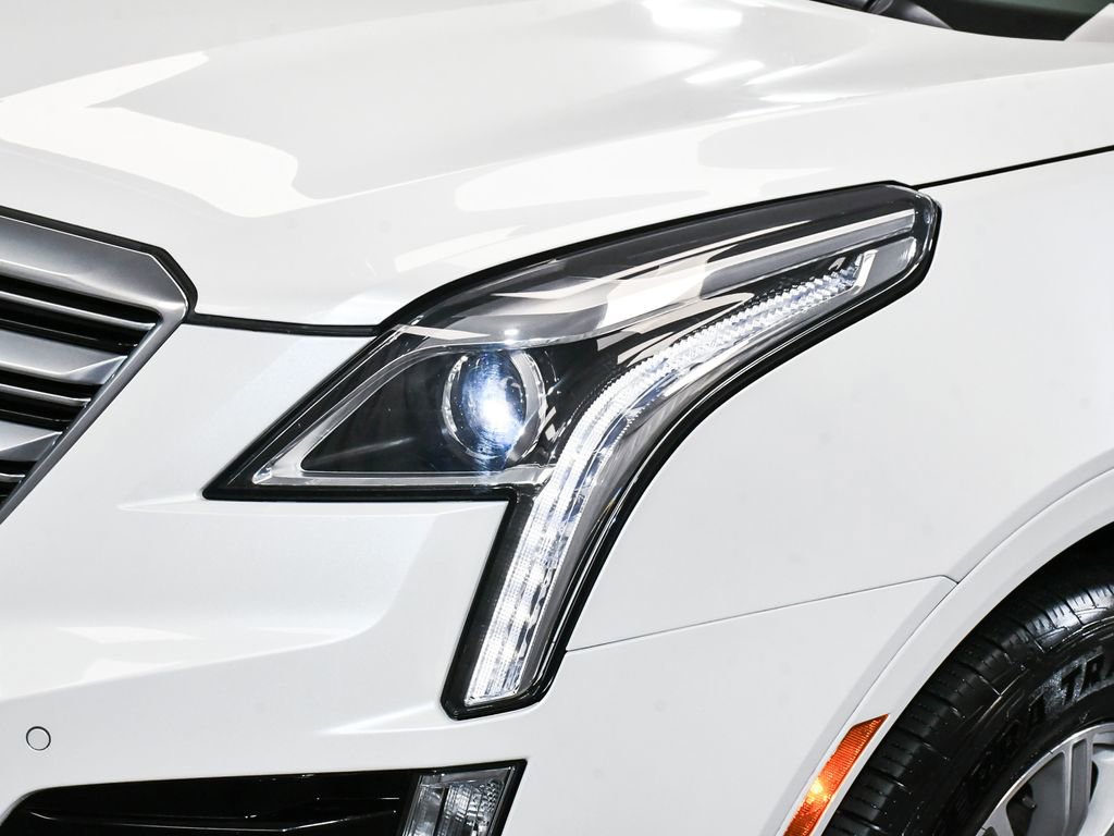 Used 2017 Cadillac XT5 Luxury w/ Driver Awareness Package image 16