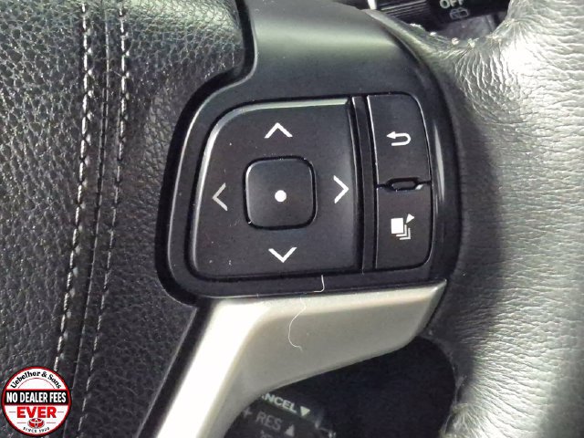 Used 2017 Toyota Sienna SE Premium FWD image 13