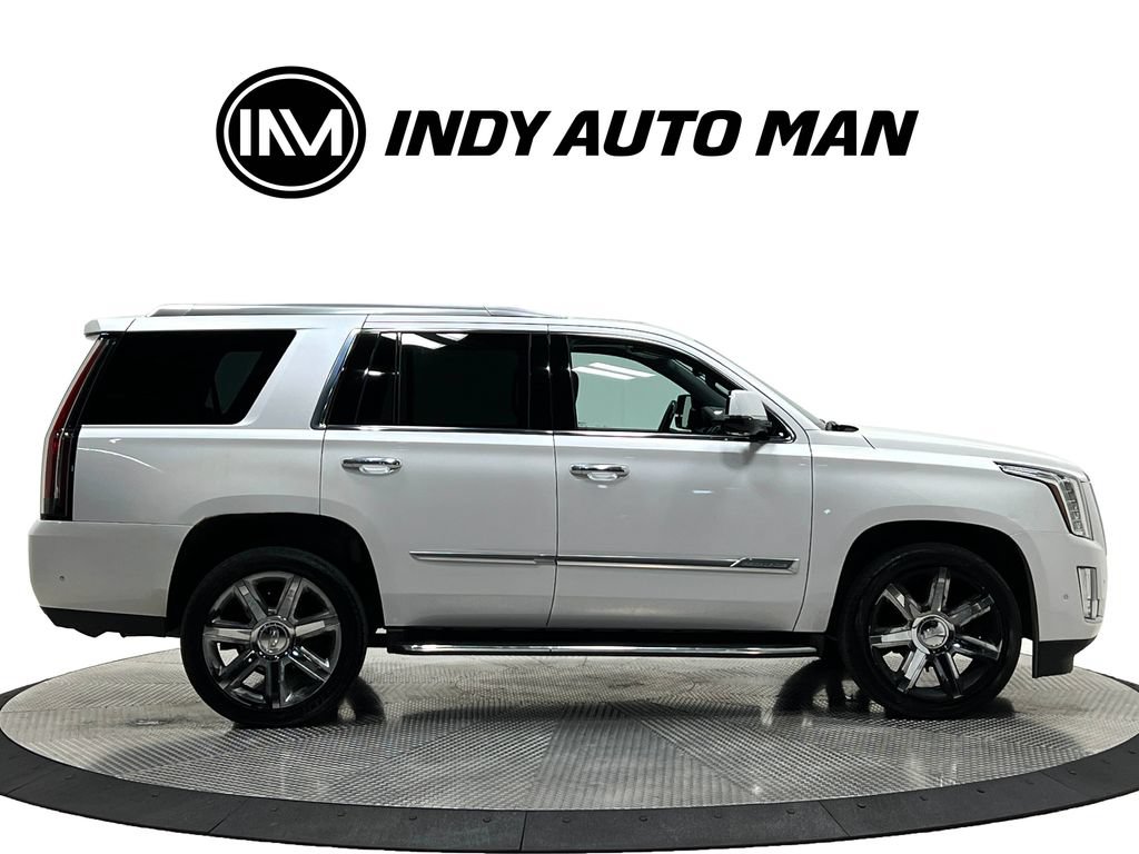 Used 2017 Cadillac Escalade Luxury AWD/4WD image 3