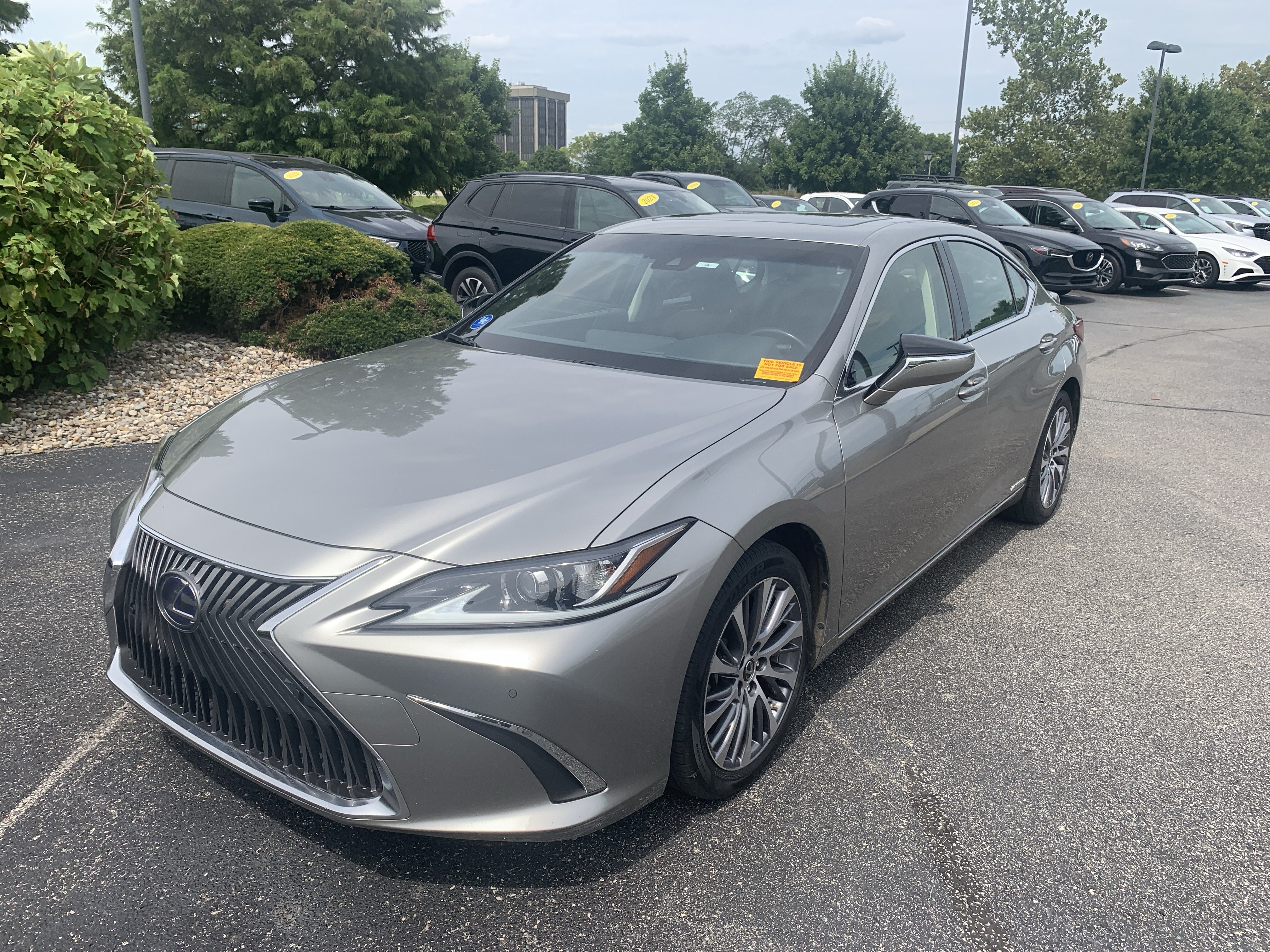Used 2019 Lexus ES 300h w/ Premium Package FWD image 21