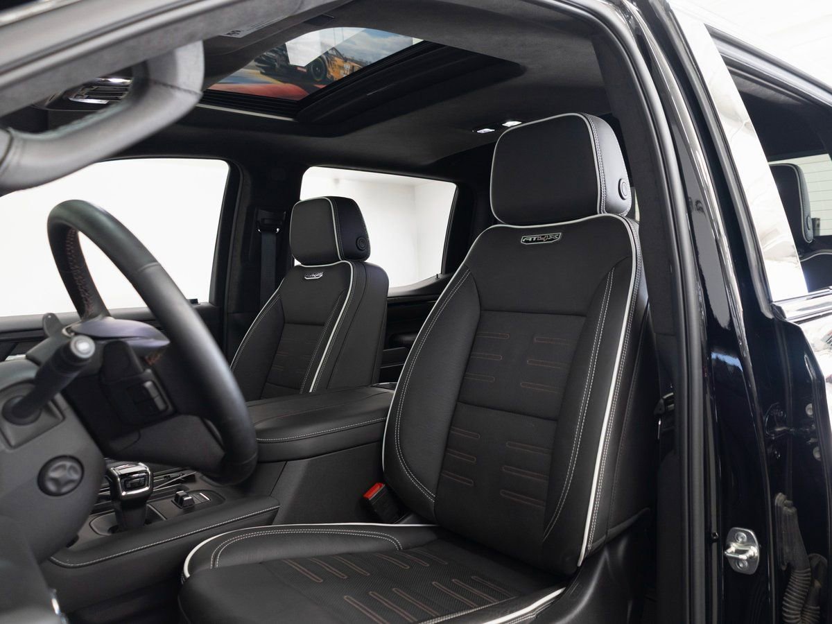 Used 2025 GMC Sierra 1500 AT4X image 5