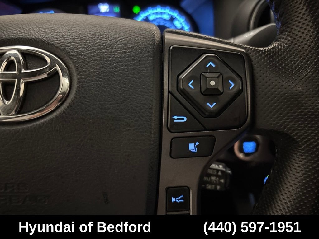Used 2020 Toyota Tacoma TRD Sport w/ TRD Premium Sport Package AWD/4WD image 18