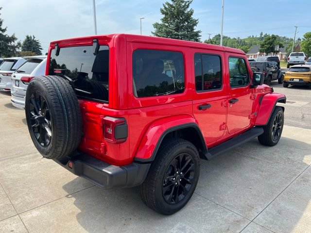 Certified 2025 Jeep Wrangler Unlimited Sahara AWD/4WD image 6