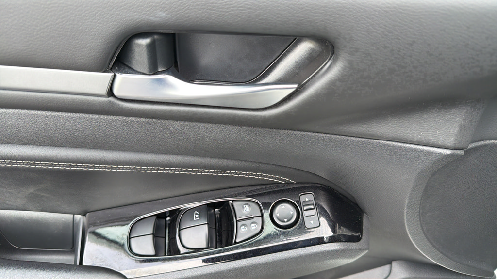 Certified 2023 Nissan Altima 2.5 SV w/ SV Premium Package FWD image 19